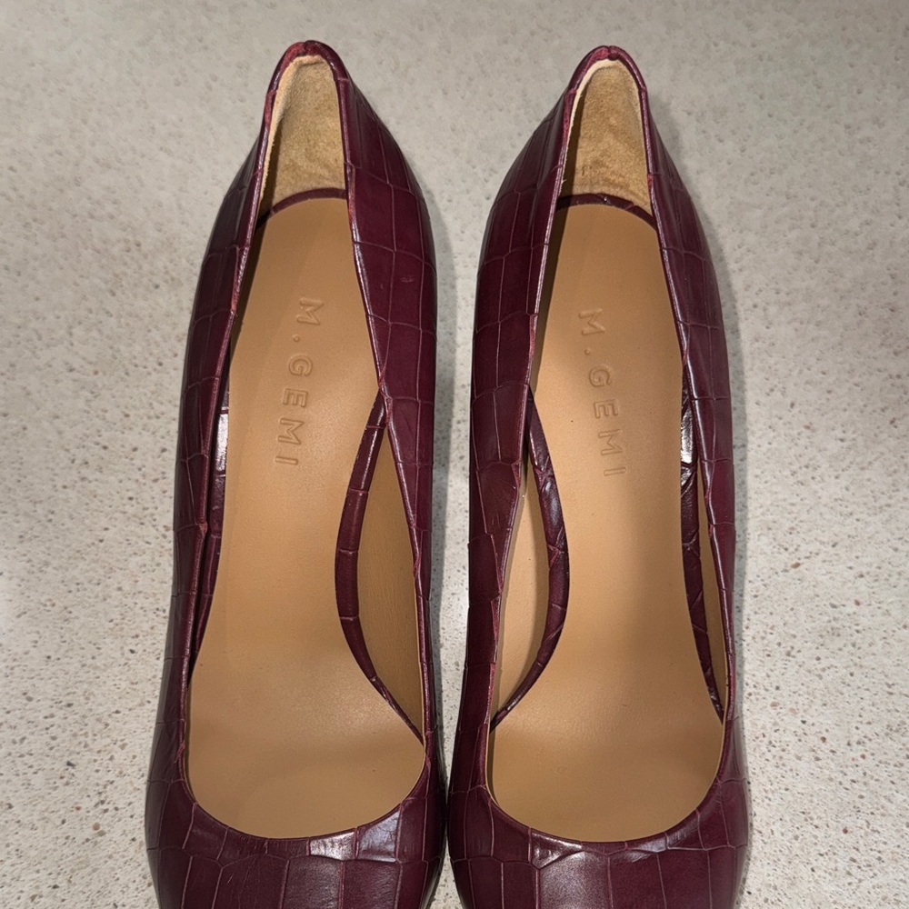M. Gemi Burgundy Croc-Pattern Heels